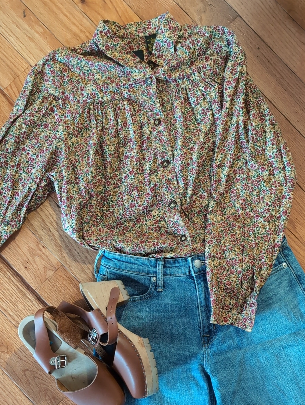 Bundle A New Day Jeans & Vintage Lizsport Blouse